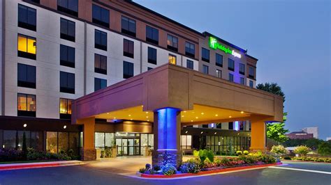 hitels near me|local hotels near me.